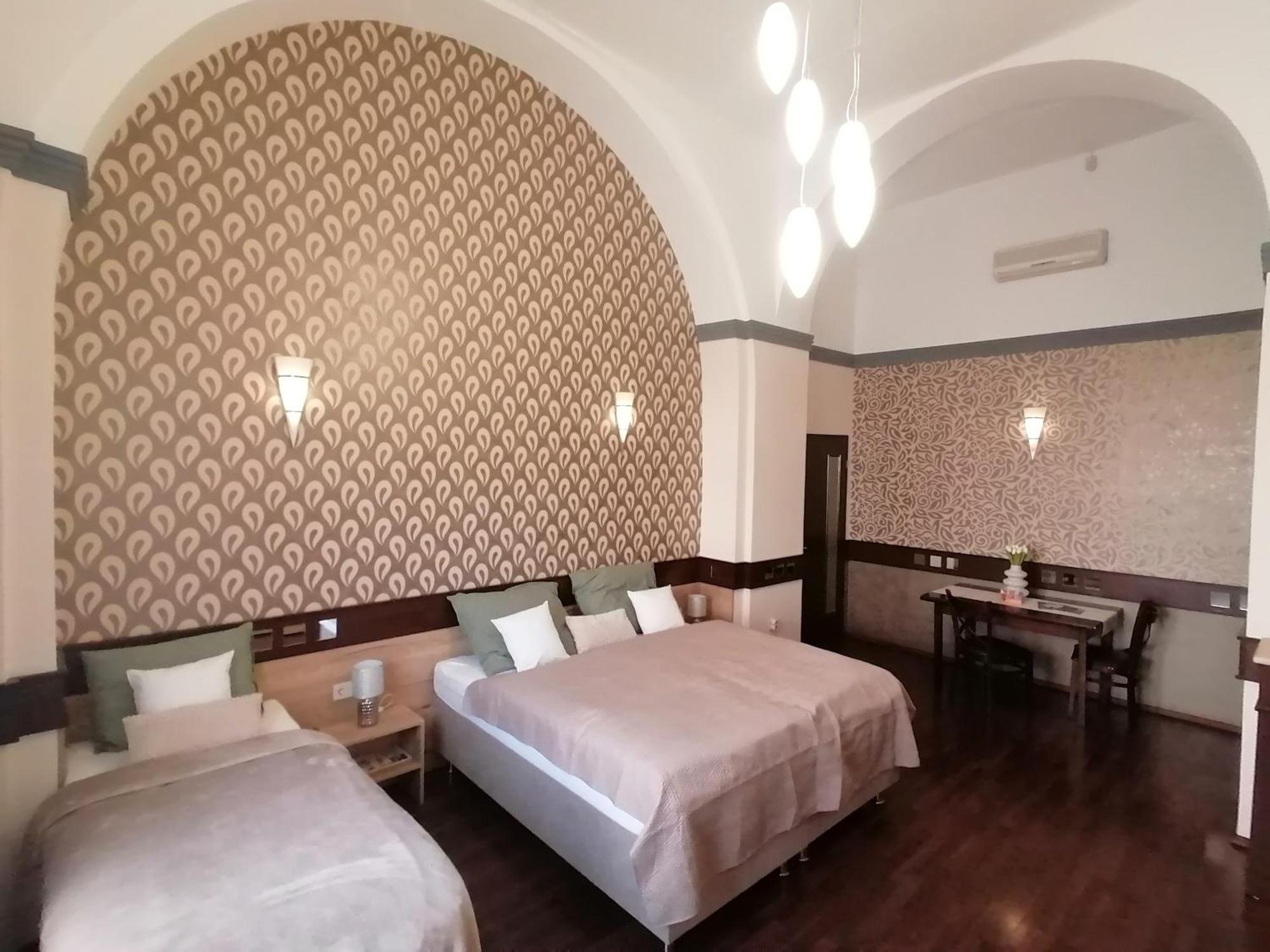 Mohacs Korona Apartman 外观 照片