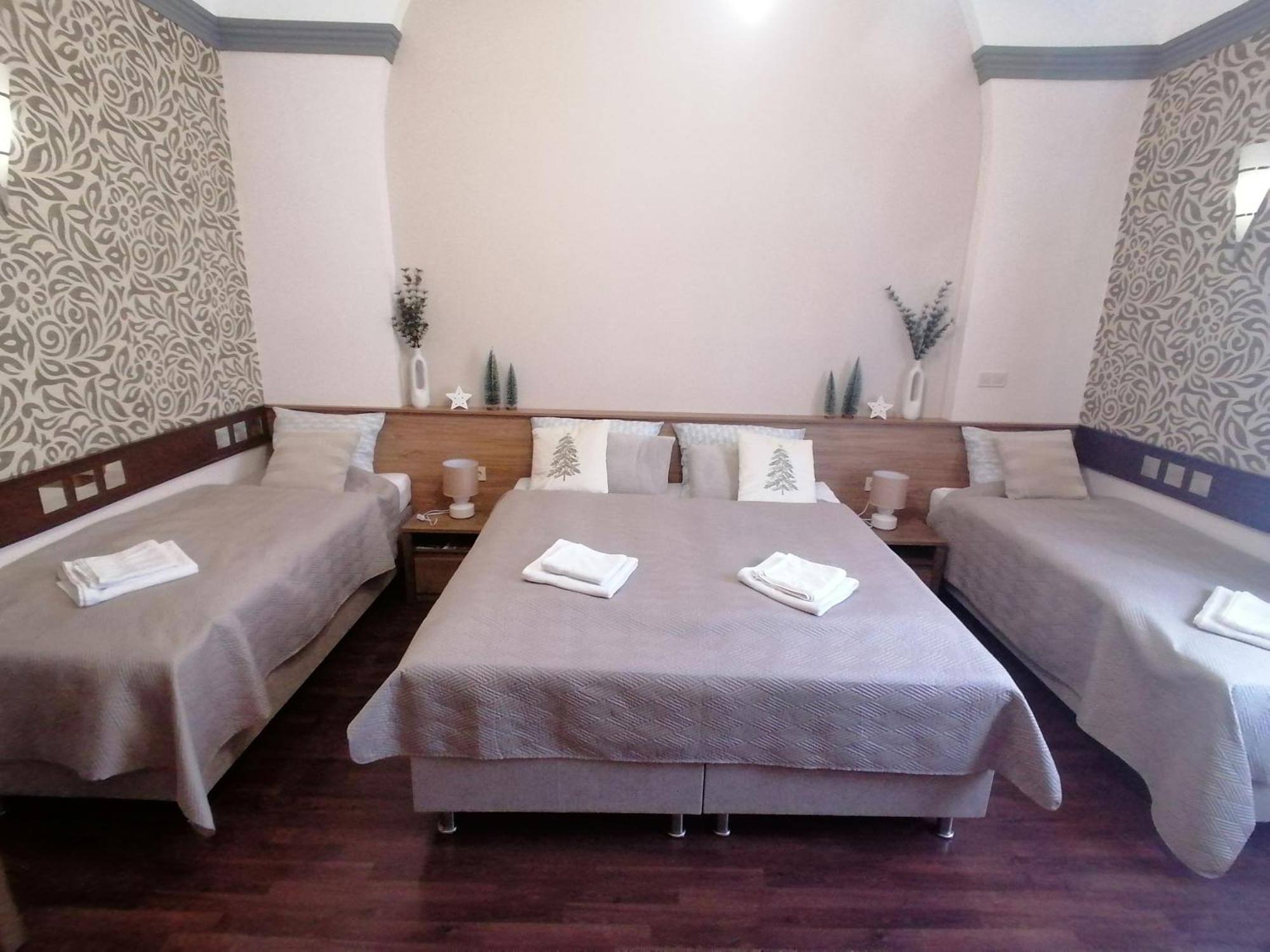 Mohacs Korona Apartman 外观 照片